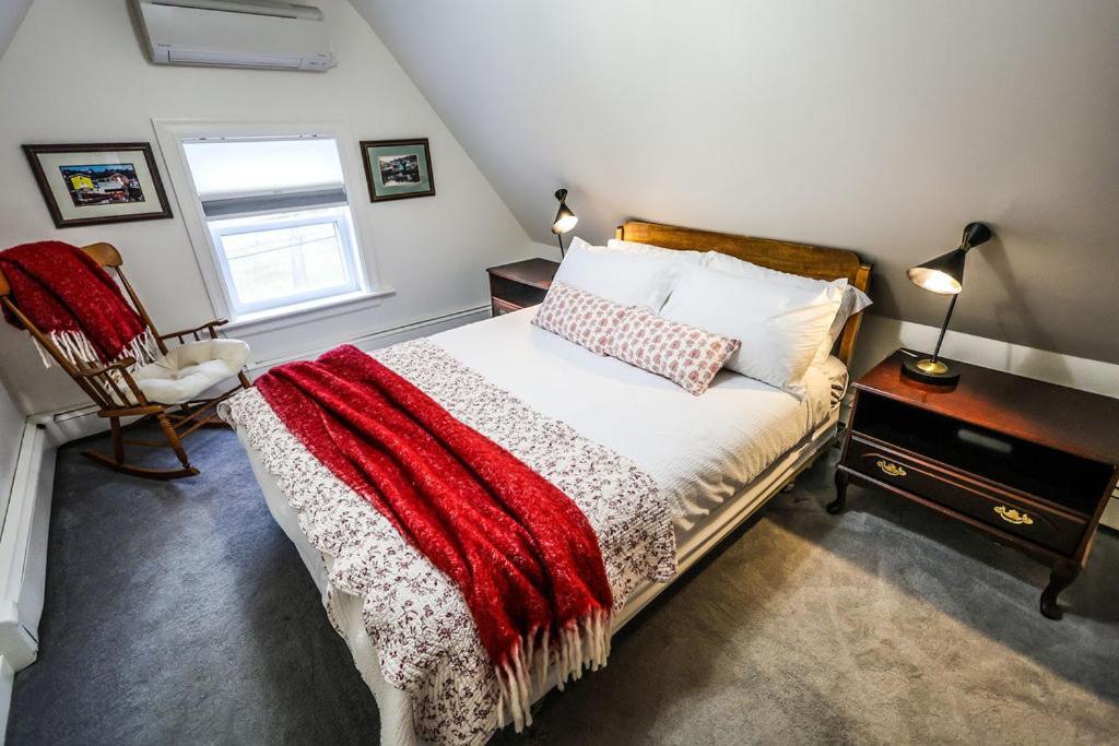 The Lunenburg Inn Экстерьер фото